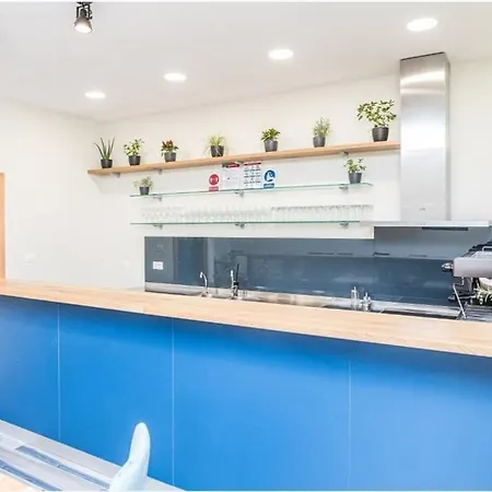 Ai Hostel *