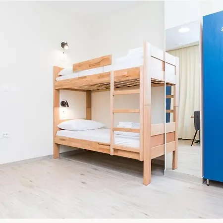 Hostel Ai *